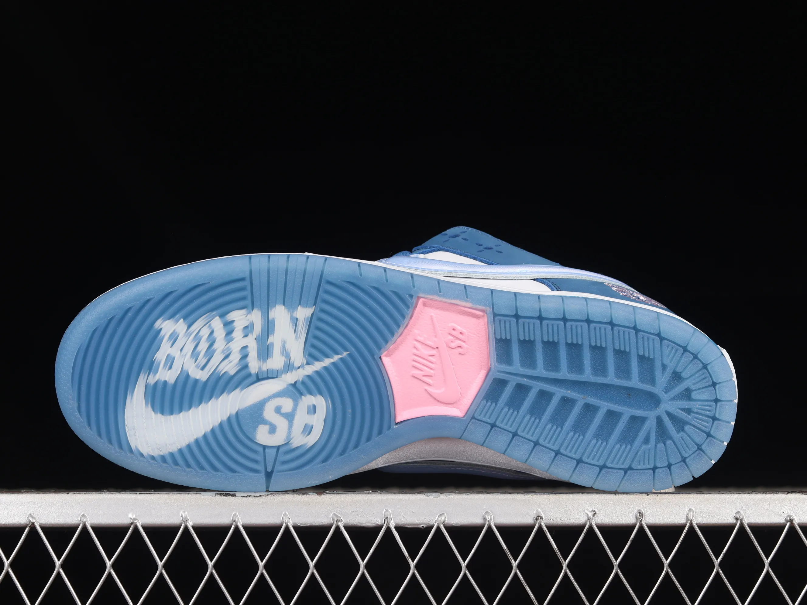All categories Nk SB Dunk series Nk SB Dunk Low low-top sneakers Born x Raised x Nike SB Dunk American street style joint model SB low-top sports and leisure sneakers FN7819-400